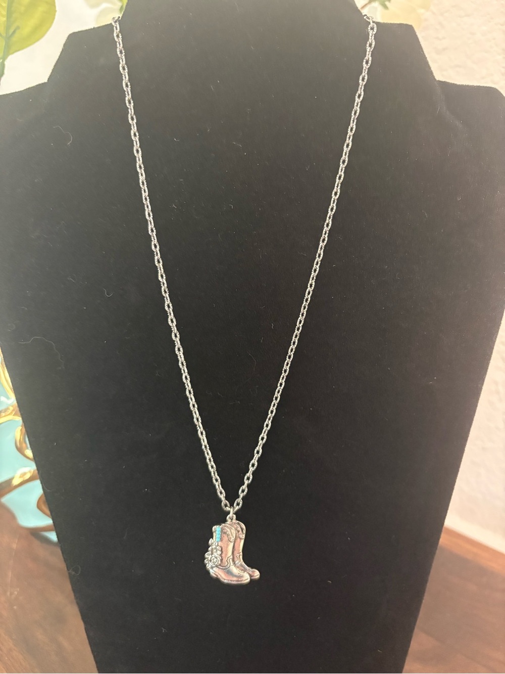 Silver cowboy boots pendant necklace
